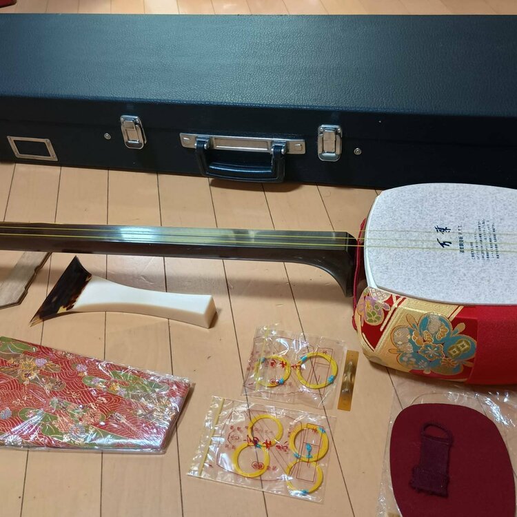 地唄三味線一式（ピアノ・楽器・PA機材）の商品画像 - 査定依頼日：2026年8月23日 - 最高査定価格：31,000円