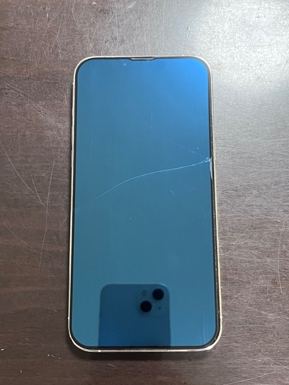 iPhone iPhone 13 Pro Max 128GB au（スマホ）の商品画像 - 査定依頼日：2026年6月28日 - 最高査定価格：53,000円