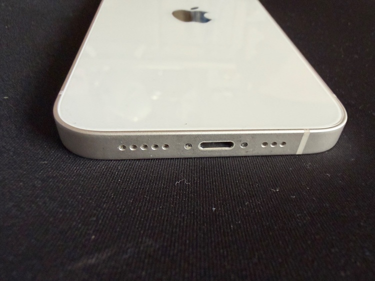 iPhone iPhone 14 128GB SIMフリー（スマホ）の商品画像 - 査定依頼日：2026年7月15日 - 最高査定価格：48,000円