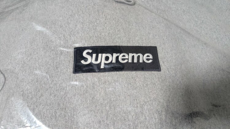 新品未使用 Supreme Box Logo Hooded Sweatshirt（古着・ファッション）の商品画像 - 査定依頼日：2026年1月16日 - 最高査定価格：30,000円