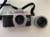 オリンパス OMD EM10 シルバー ボディ（カメラ）の商品画像 - 査定依頼日：2022年11月7日 - 最高査定価格：60,500円