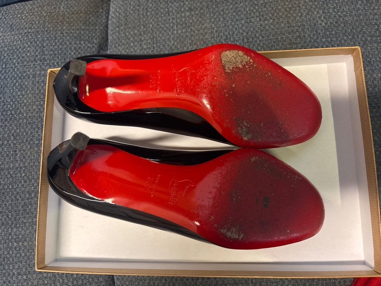 miss GENA 85 PATENT CALF BK01 36.5（古着・ファッション）の商品画像 - 査定依頼日：2025年12月3日 - 最高査定価格：10,000円