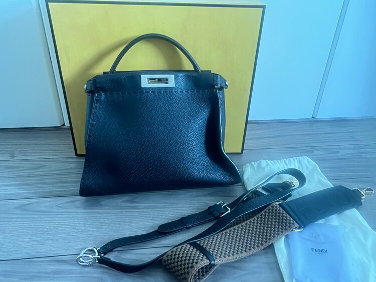 ピーカブー　セレリア（ブランドバッグ）の商品画像 - 査定依頼日：2025年2月19日 - 最高査定価格：220,000円