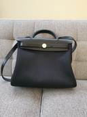 エールバッグジップ31（ブランドバッグ）の商品画像 - 査定依頼日：2021年10月4日 - 最高査定価格：220,000円