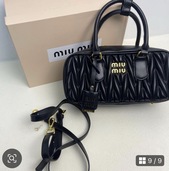 ミュウミュウ  （ブランドバッグ）の商品画像 - 査定依頼日：2026年3月8日 - 最高査定価格：220,000円