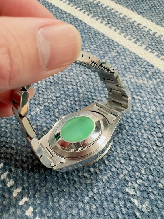 ロレックス エクスプローラー 16570（高級時計）の商品画像 - 査定依頼日：2025年12月26日 - 最高査定価格：1,180,000円