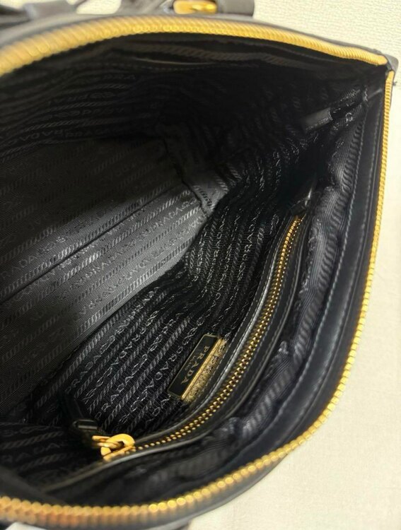 プラダ  （ブランドバッグ）の商品画像 - 査定依頼日：2025年2月27日 - 最高査定価格：31,000円