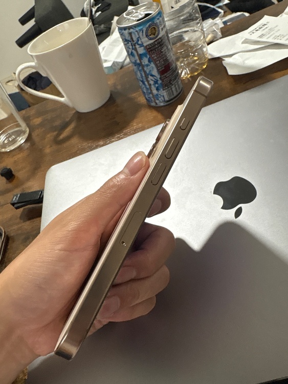 iPhone iPhone 16 Pro 128GB docomo（スマホ）の商品画像 - 査定依頼日：2026年9月26日 - 最高査定価格：111,000円