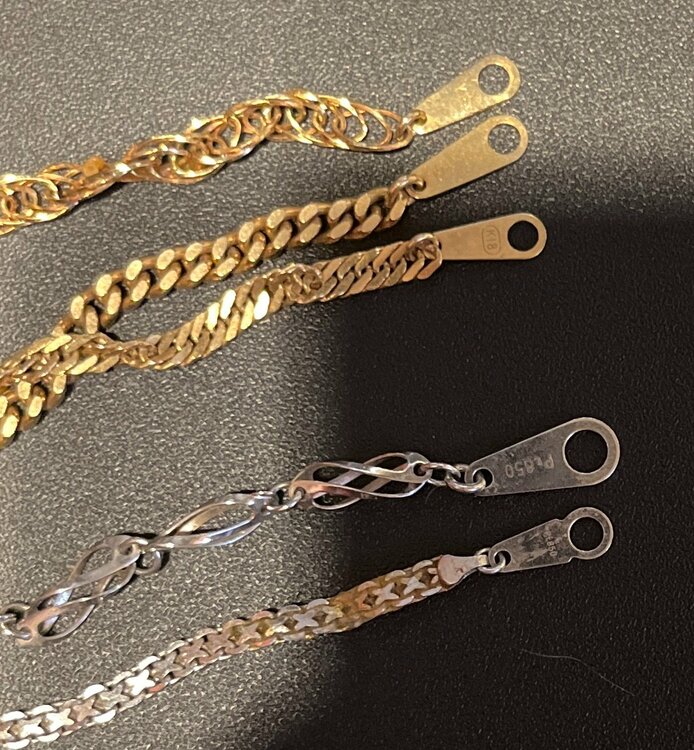 18Kネックレス/プラチナ850ネックレス（金・貴金属）の商品画像 - 査定依頼日：2026年4月1日 - 最高査定価格：550,000円