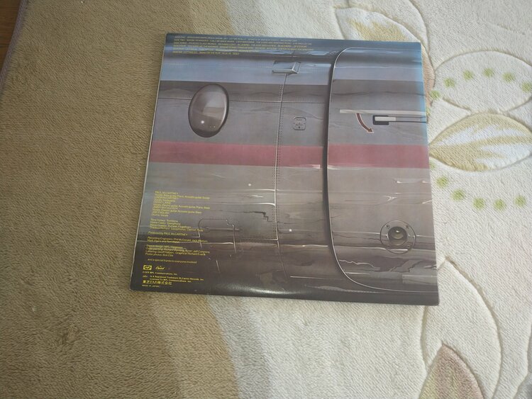 ウイングス　オーバーアメリカ（レコード）の商品画像 - 査定依頼日：2026年3月1日 - 最高査定価格：500円