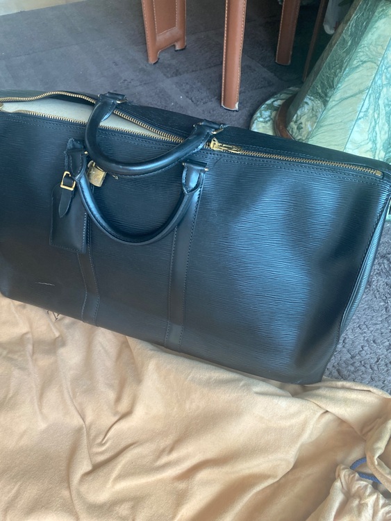 ルイヴィトン エピ （ブランドバッグ）の商品画像 - 査定依頼日：2025年9月17日 - 最高査定価格：70,000円