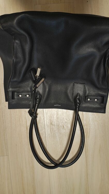 イブサンローラン  （ブランドバッグ）の商品画像 - 査定依頼日：2025年8月28日 - 最高査定価格：90,000円