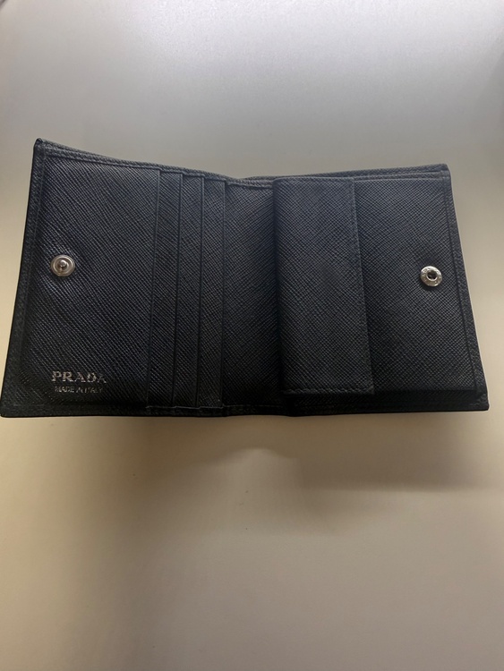 プラダ  （ブランドバッグ）の商品画像 - 査定依頼日：2026年2月16日 - 最高査定価格：40,000円