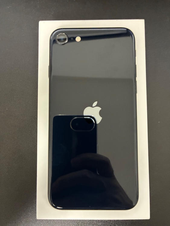 iPhone iPhone SE (第 3 世代) 128GB SIMフリー（スマホ）の商品画像 - 査定依頼日：2026年8月7日 - 最高査定価格：22,500円