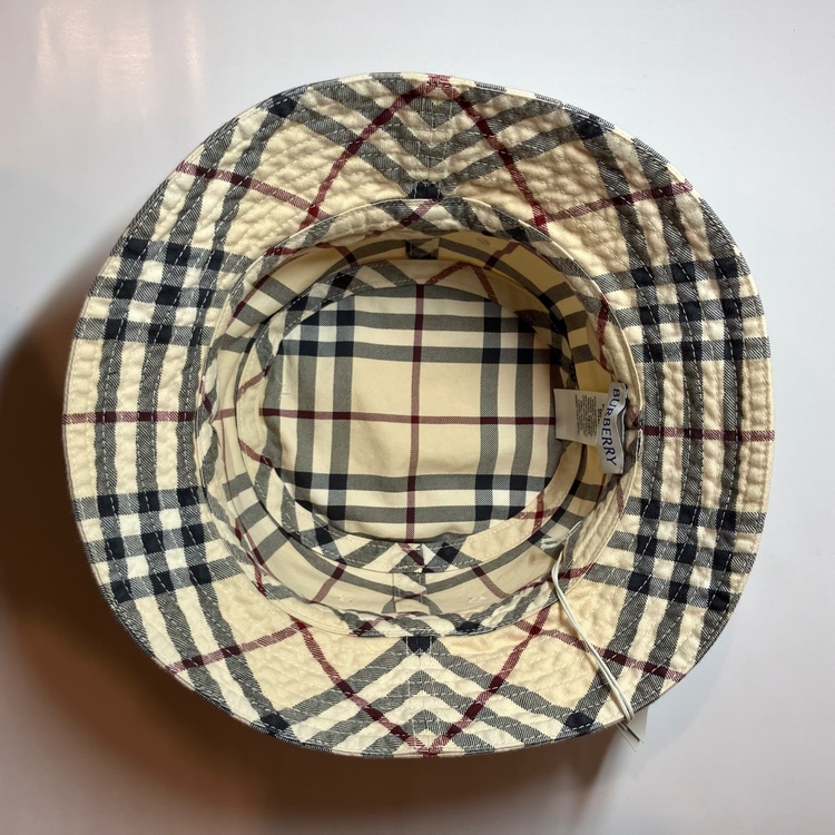 8075650（ブランド財布・小物）の商品画像 - 査定依頼日：2026年4月7日 - 最高査定価格：3,000円