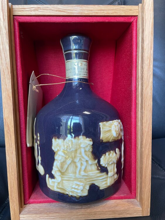 サントリーウイスキー（お酒）の商品画像 - 査定依頼日：2025年5月1日 - 最高査定価格：90,000円