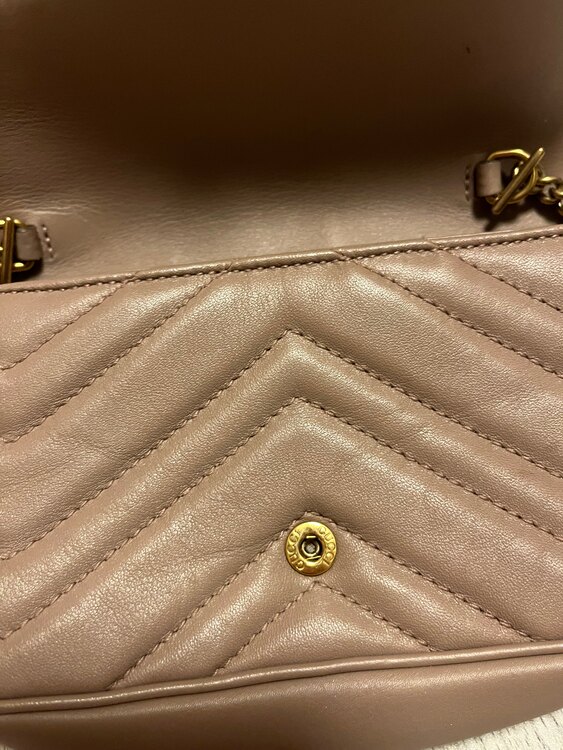 GGマーモント キルティングレザー スーパーミニバッグ チェーンショルダー （ブランドバッグ）の商品画像 - 査定依頼日：2025年3月10日 - 最高査定価格：84,000円