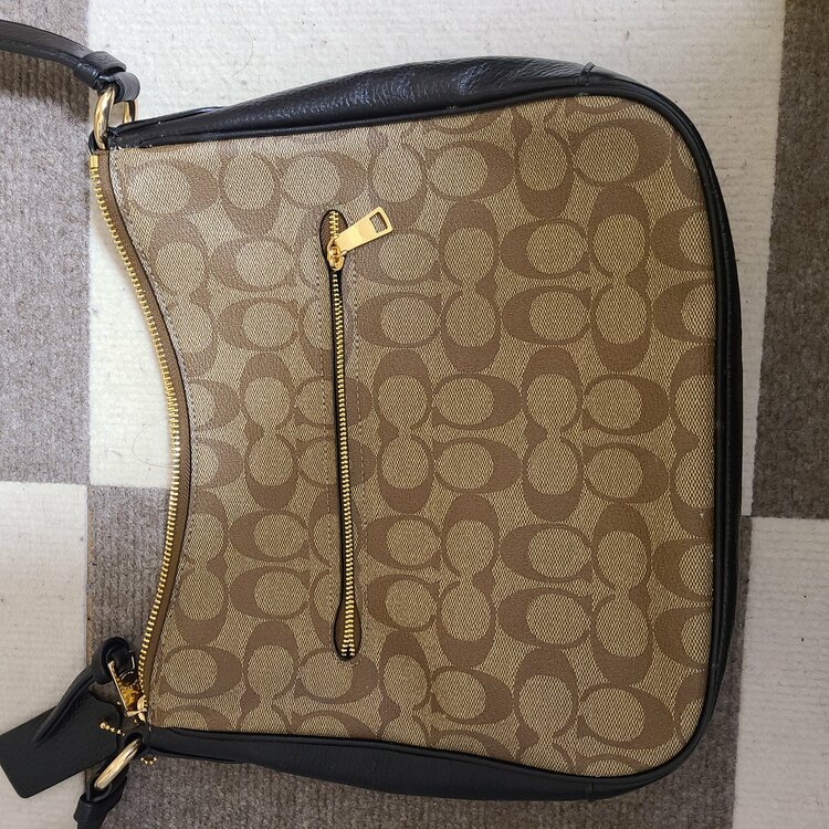 コーチ（ブランドバッグ）の商品画像 - 査定依頼日：2026年2月11日 - 最高査定価格：5,000円