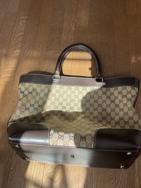 ハンドバッグ（ブランドバッグ）の商品画像 - 査定依頼日：2022年3月14日 - 最高査定価格：50,000円