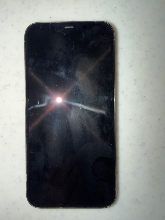 赤ロムです。docomoの回線が使用できません（スマホ）の商品画像 - 査定依頼日：2026年8月5日 - 最高査定価格：45,000円