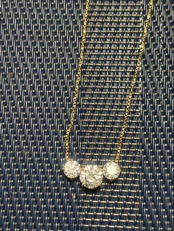 ダイヤモンドネックレス（金・貴金属）の商品画像 - 査定依頼日：2025年10月16日 - 最高査定価格：200,000円