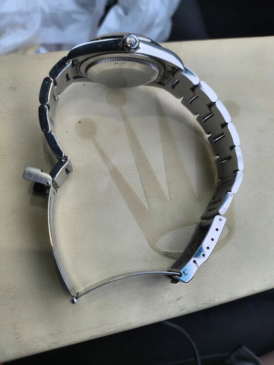 ロレックス エクスプローラー 114270（高級時計）の商品画像 - 査定依頼日：2025年6月3日 - 最高査定価格：820,000円