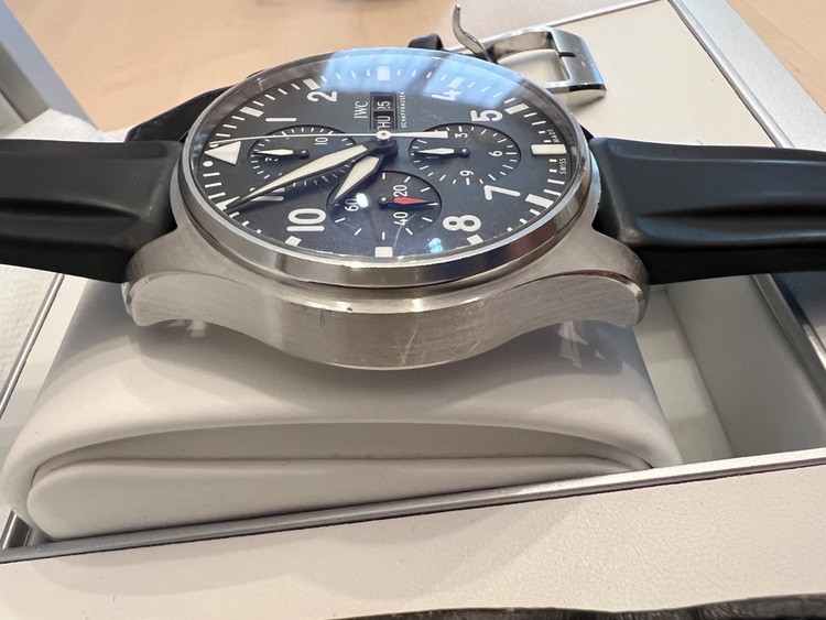 IWC パイロットウォッチ IW377709（高級時計）の商品画像 - 査定依頼日：2025年9月25日 - 最高査定価格：550,000円