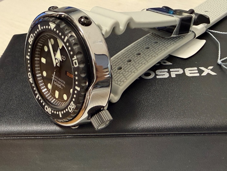 マリーンマスター　 プロフェッショナル  国産ダイバーズ50周年記念限定モデル （高級時計）の商品画像 - 査定依頼日：2026年3月9日 - 最高査定価格：150,000円