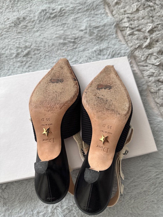 DIOR（古着・ファッション）の商品画像 - 査定依頼日：2026年4月3日 - 最高査定価格：5,000円