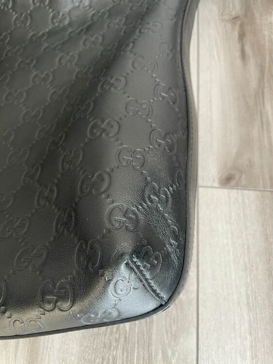 メンズ　メッセンジャーバッグ（ブランドバッグ）の商品画像 - 査定依頼日：2025年10月27日 - 最高査定価格：75,000円