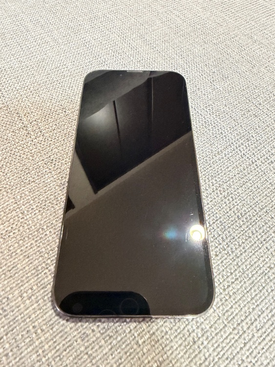 iPhone13pro512GB残債なし美品（スマホ）の商品画像 - 査定依頼日：2026年4月24日 - 最高査定価格：51,000円