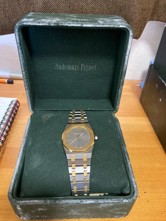 オーデマピゲ ロイヤルオーク （高級時計）の商品画像 - 査定依頼日：2025年9月20日 - 最高査定価格：1,700,000円