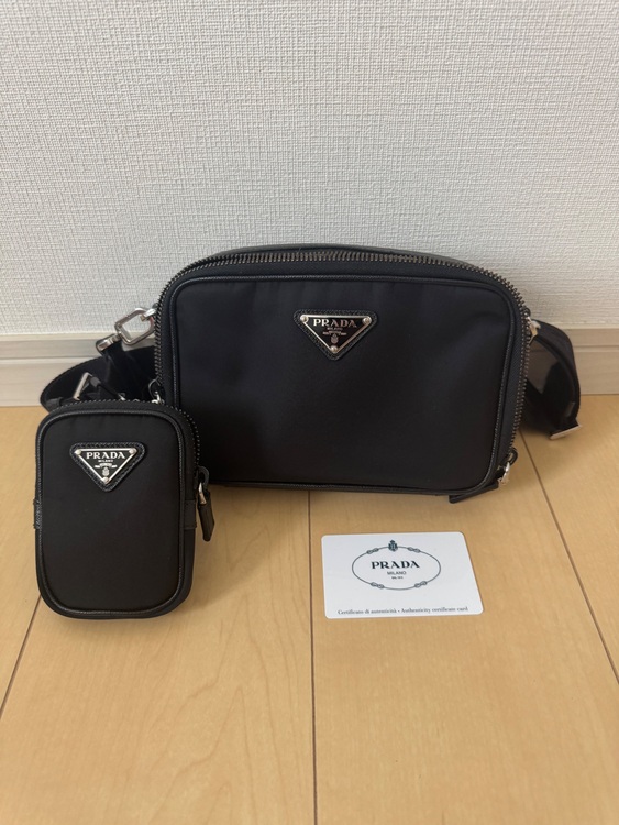 PRADA ブリック Re-Nylon xサフィアーノレザー バッグ（ブランドバッグ）の商品画像 - 査定依頼日：2025年6月9日 - 最高査定価格：160,000円