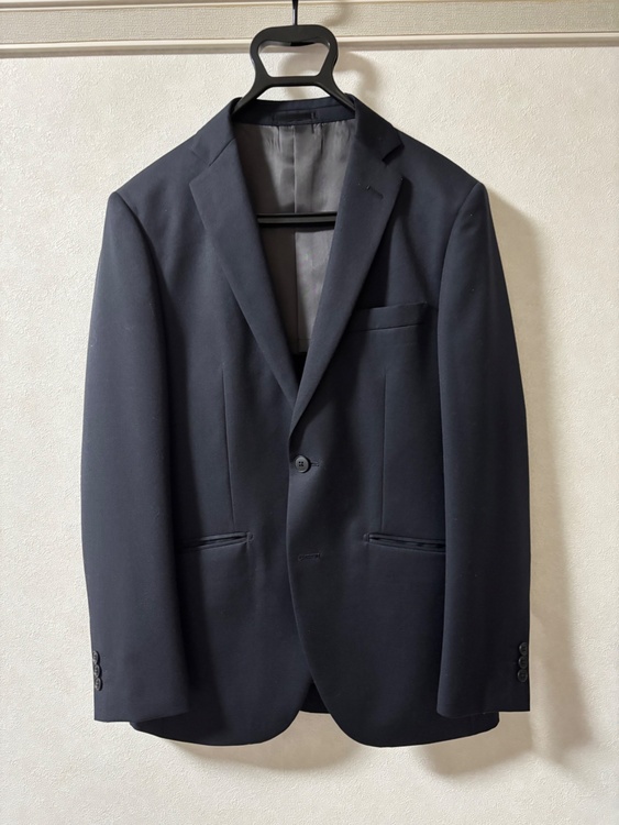 スーツ（古着・ファッション）の商品画像 - 査定依頼日：2026年5月1日 - 最高査定価格：100,000円