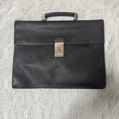 プラダ　サフィアーノ　ブリーフケース（ブランドバッグ）の商品画像 - 査定依頼日：2025年7月24日 - 最高査定価格：30,000円