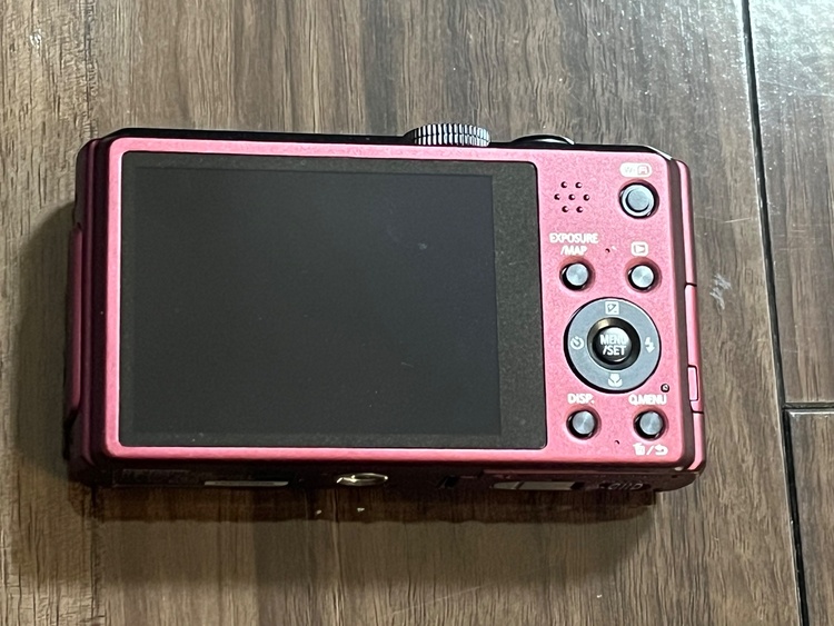 LUMIX（カメラ）の商品画像 - 査定依頼日：2026年9月19日 - 最高査定価格：10,000円