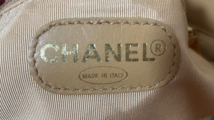 ヴィンテージ　ショルダー　ココマーク　ベージュ（ブランドバッグ）の商品画像 - 査定依頼日：2026年3月3日 - 最高査定価格：100,000円