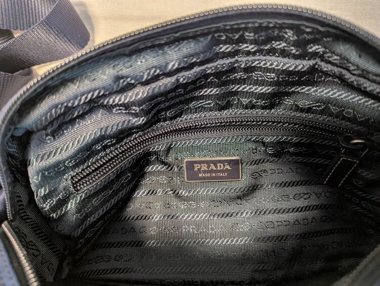 プラダ  （ブランドバッグ）の商品画像 - 査定依頼日：2025年6月24日 - 最高査定価格：73,000円