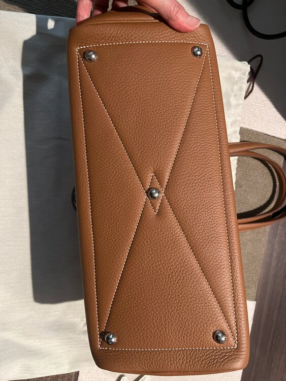 エルメス ヴィクトリア （ブランドバッグ）の商品画像 - 査定依頼日：2025年5月8日 - 最高査定価格：550,000円