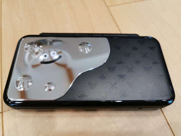 ニンテンドー2DS LLドラゴンクエストはぐれメタルエディション（ゲーム機本体・ゲームソフト）の商品画像 - 査定依頼日：2023年4月14日 - 最高査定価格：10,000円