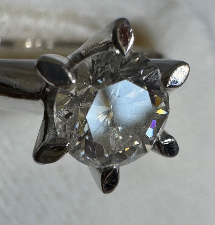 天然ダイヤモンド1.02ct、P900リング（宝石）の商品画像 - 査定依頼日：2025年8月4日 - 最高査定価格：270,000円