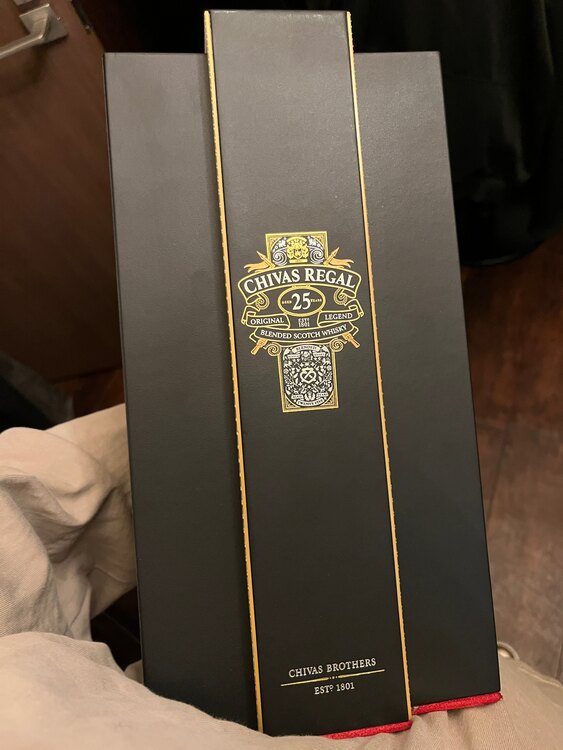 ウイスキー シーバスリーガル （お酒）の商品画像 - 査定依頼日：2025年4月12日 - 最高査定価格：17,000円