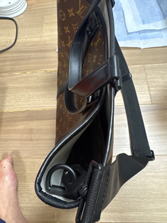 ショルダーバッグ（ブランドバッグ）の商品画像 - 査定依頼日：2025年12月23日 - 最高査定価格：220,000円