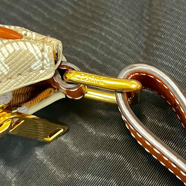 CELINE セリーヌ AVA（アヴァ）バッグ（ブランドバッグ）の商品画像 - 査定依頼日：2026年2月8日 - 最高査定価格：120,000円