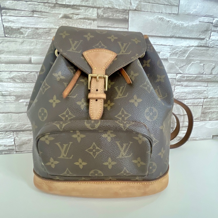 モンスリリュック（ブランドバッグ）の商品画像 - 査定依頼日：2025年10月23日 - 最高査定価格：90,000円