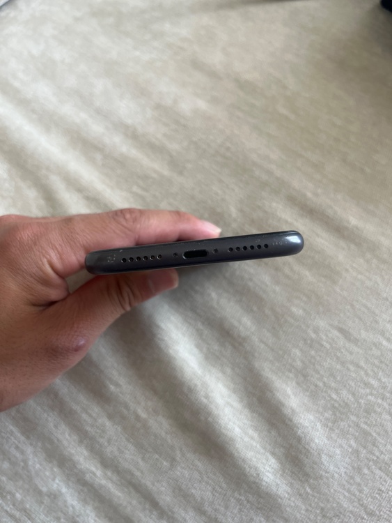 iPhone11（スマホ）の商品画像 - 査定依頼日：2026年6月7日 - 最高査定価格：15,000円