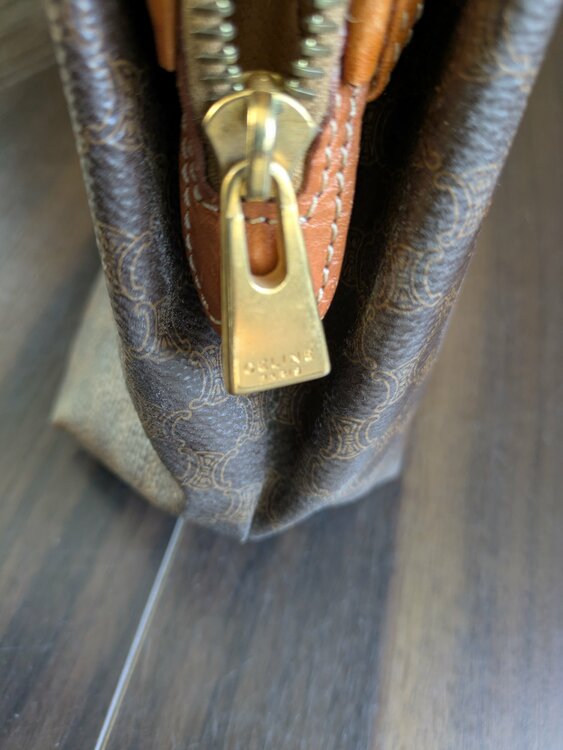 セカンドバッグ（ブランドバッグ）の商品画像 - 査定依頼日：2026年2月22日 - 最高査定価格：15,000円