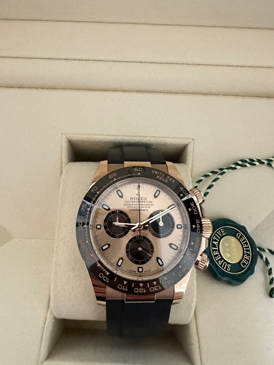 ロレックス デイトナ 116515lm（高級時計）の商品画像 - 査定依頼日：2025年9月19日 - 最高査定価格：5,400,000円