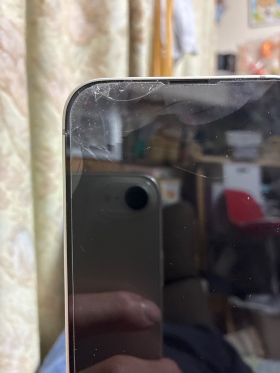 iPhone iPhone 16e 128GB au（スマホ）の商品画像 - 査定依頼日：2026年7月7日 - 最高査定価格：36,000円