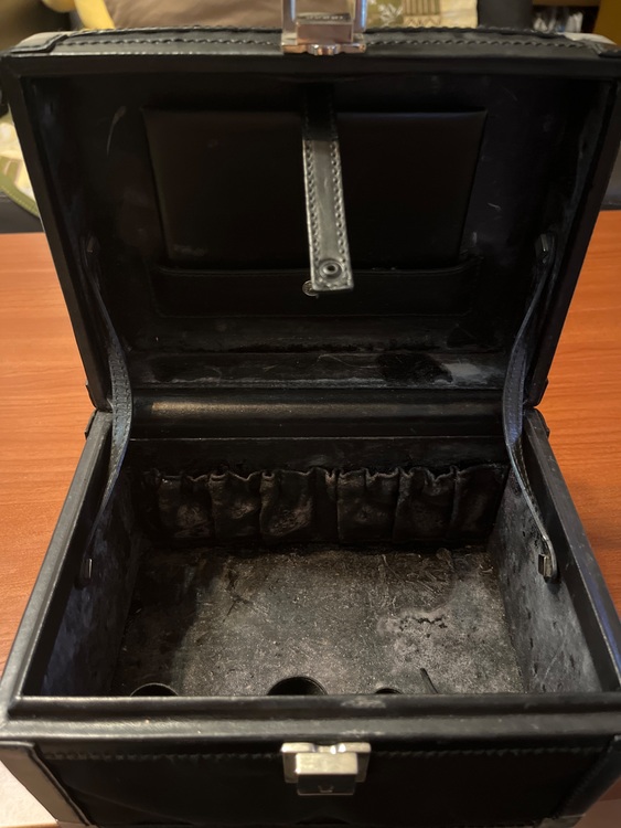 グッチ  （ブランドバッグ）の商品画像 - 査定依頼日：2025年9月30日 - 最高査定価格：3,000円